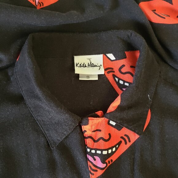 Keith Haring Ripple Junction Red Heart Smile Print on Black Button Up Shirt - Picture 5 of 15
